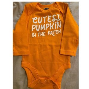 Old Navy unisex 🍂Fall 🍁onesie 3-6 M so new!🧡